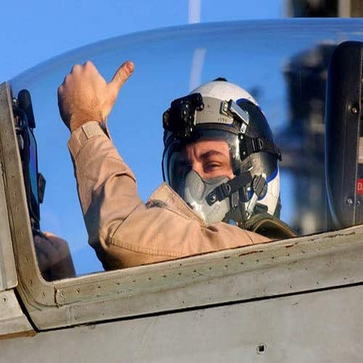 Pilot giving a thumbs up